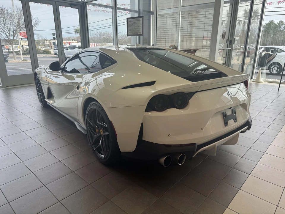 2018 Ferrari 812 Superfast - Image 25 of 31