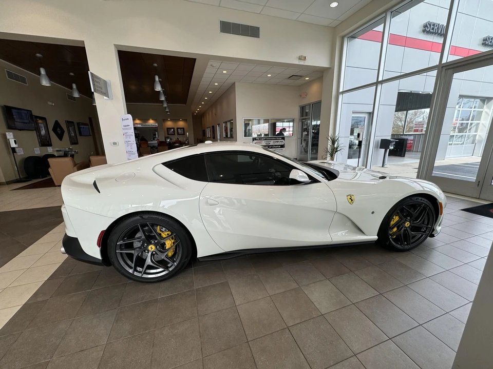 2018 Ferrari 812 Superfast - Image 20 of 31