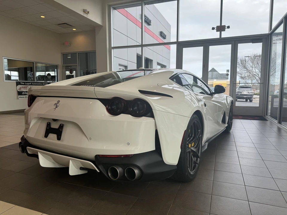 2018 Ferrari 812 Superfast - Image 21 of 31