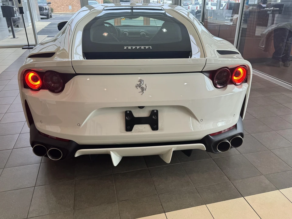 2018 Ferrari 812 Superfast - Image 23 of 31