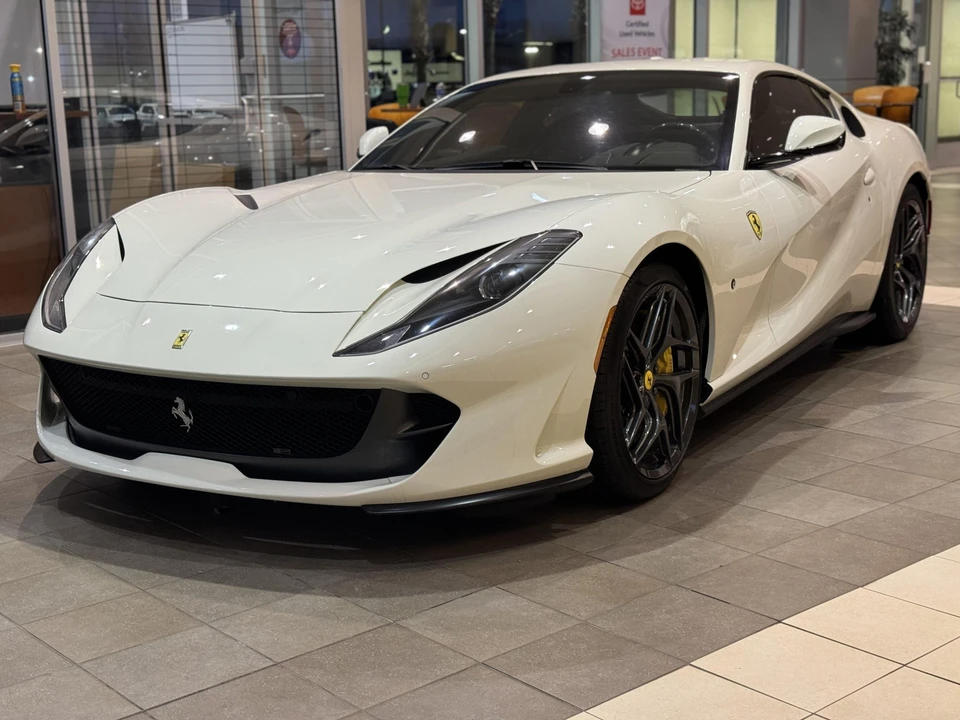 2018 Ferrari 812 Superfast - Image 17 of 31