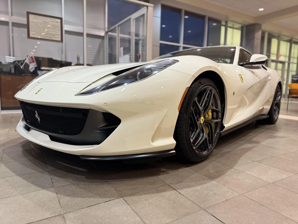 2018 Ferrari 812 Superfast - Image 15 of 31