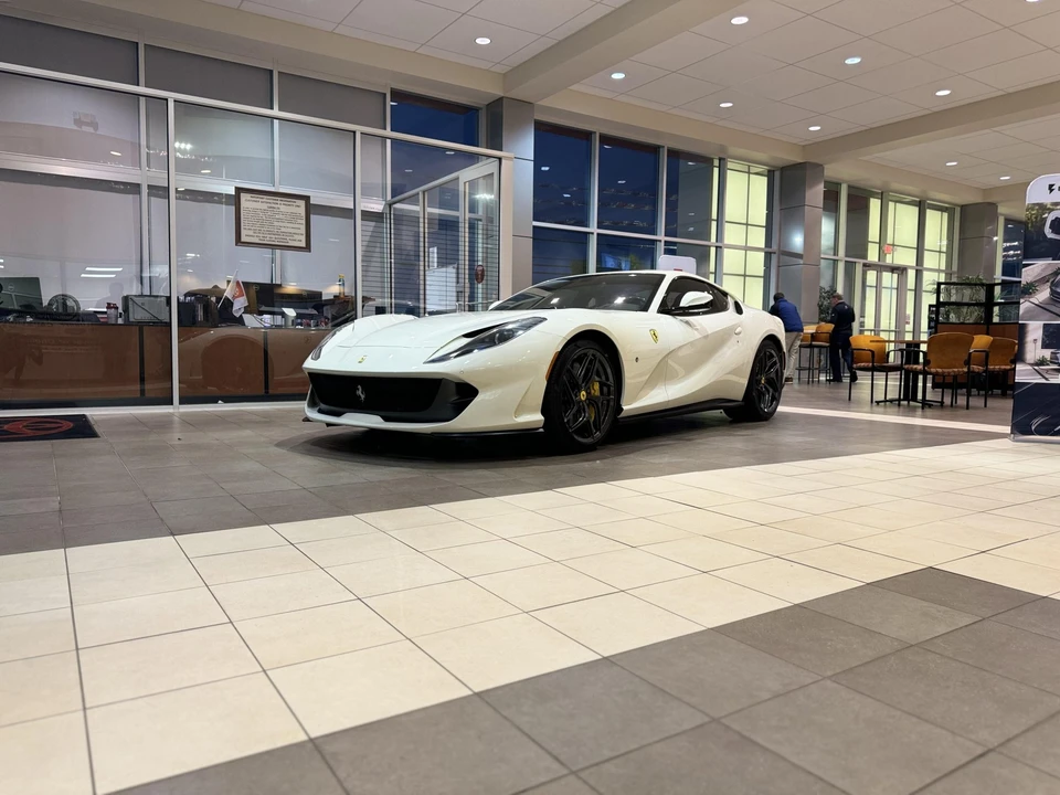 2018 Ferrari 812 Superfast - Image 11 of 31