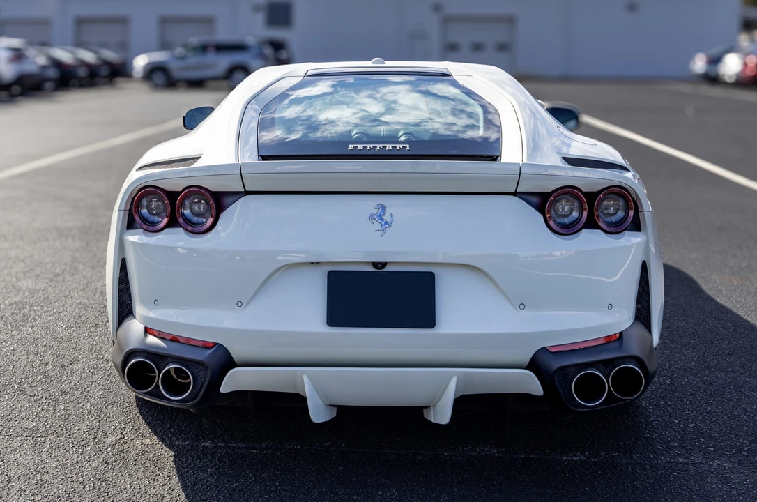 2018 Ferrari 812 Superfast - Image 7 of 31