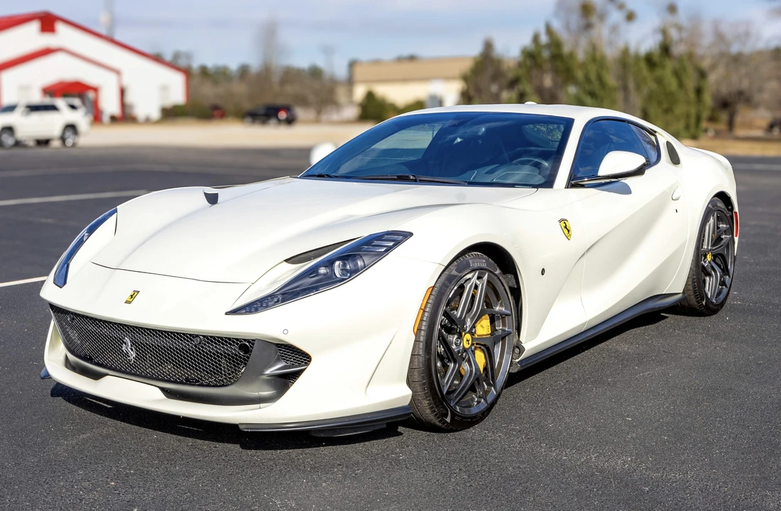 2018 Ferrari 812 Superfast - Image 2 of 31