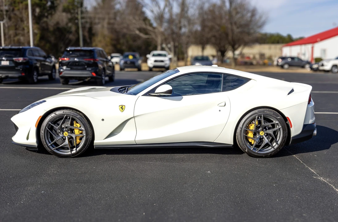 2018 Ferrari 812 Superfast - Image 9 of 31