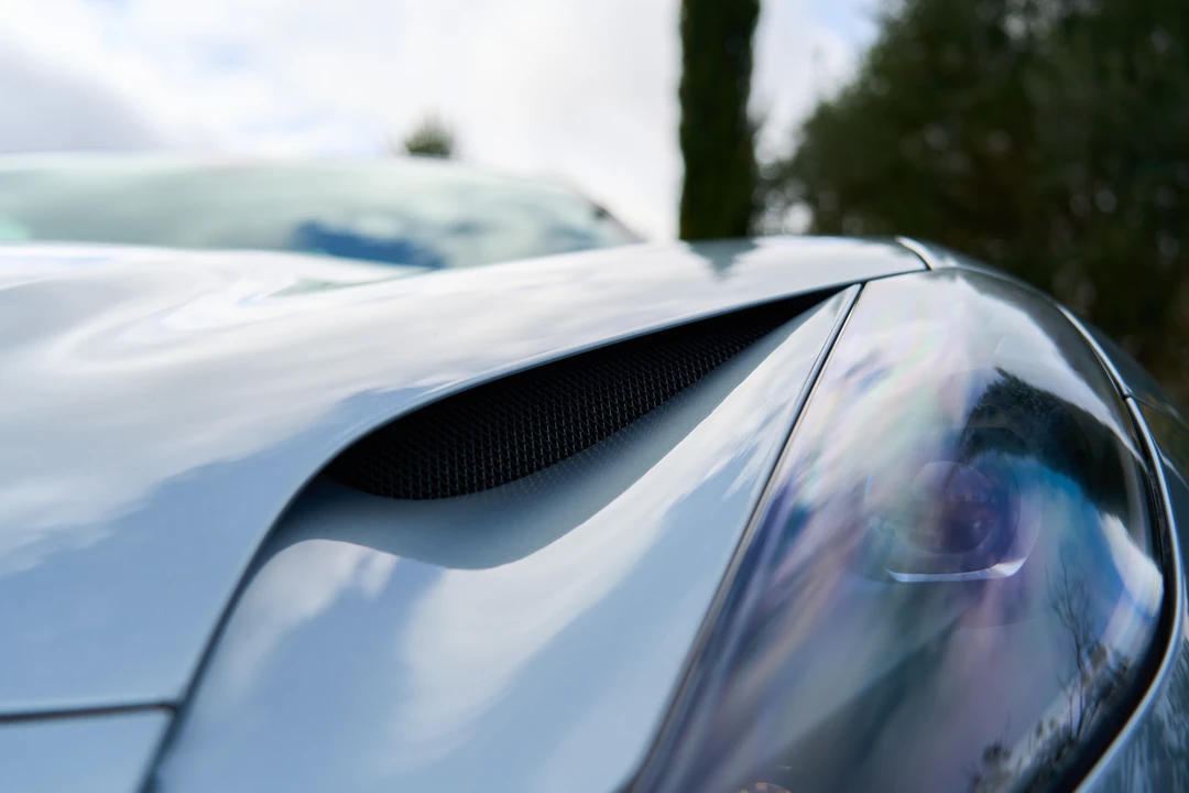 2018 Ferrari 812 Superfast - Image 15 of 31