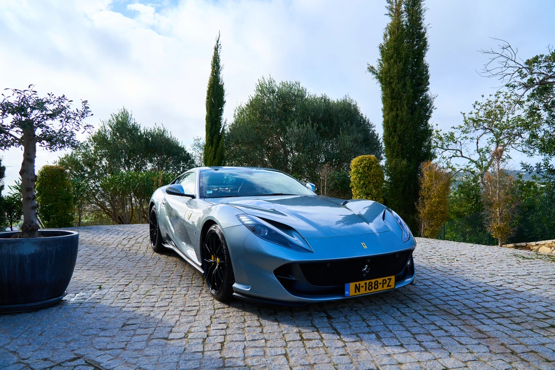 2018 Ferrari 812 Superfast - Image 7 of 31