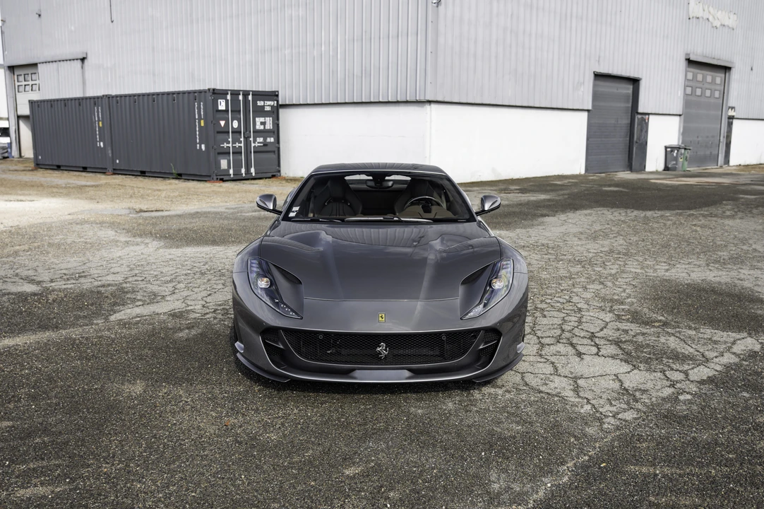 2018 Ferrari 812 Superfast - Image 10 of 31