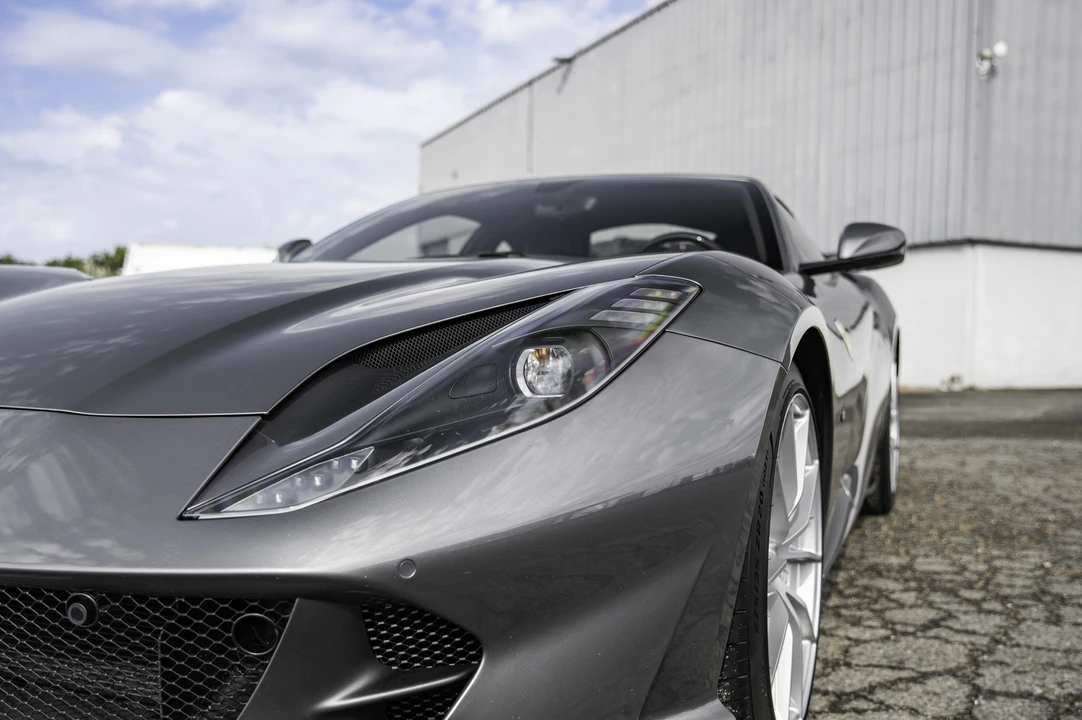 2018 Ferrari 812 Superfast - Image 29 of 31