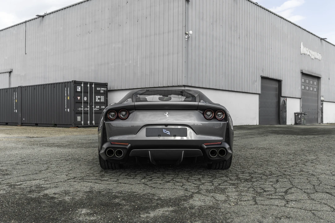 2018 Ferrari 812 Superfast - Image 6 of 31