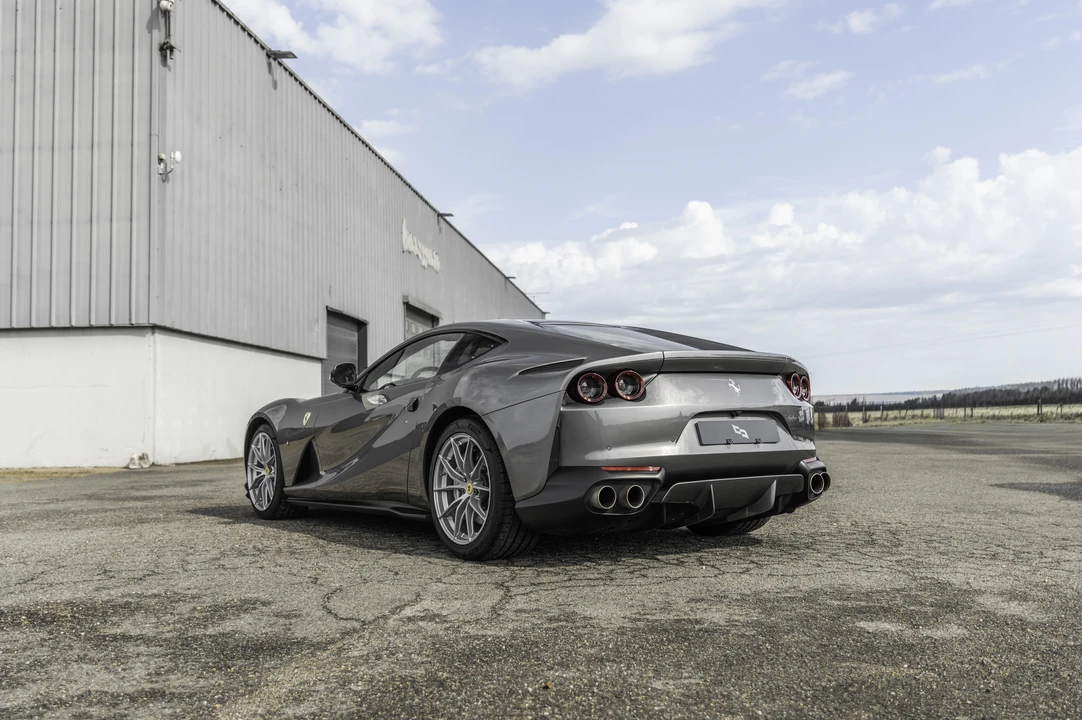 2018 Ferrari 812 Superfast - Image 5 of 31