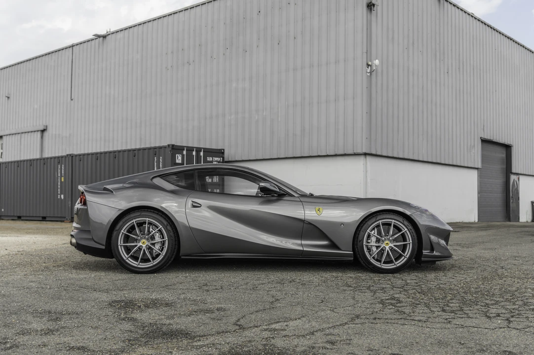 2018 Ferrari 812 Superfast - Image 8 of 31