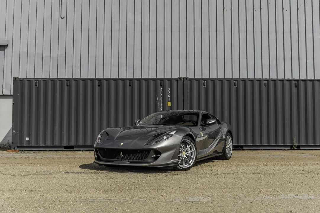 2018 Ferrari 812 Superfast - Image 3 of 31