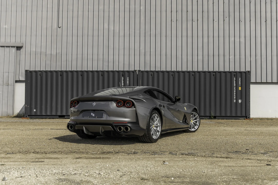 2018 Ferrari 812 Superfast - Image 7 of 31