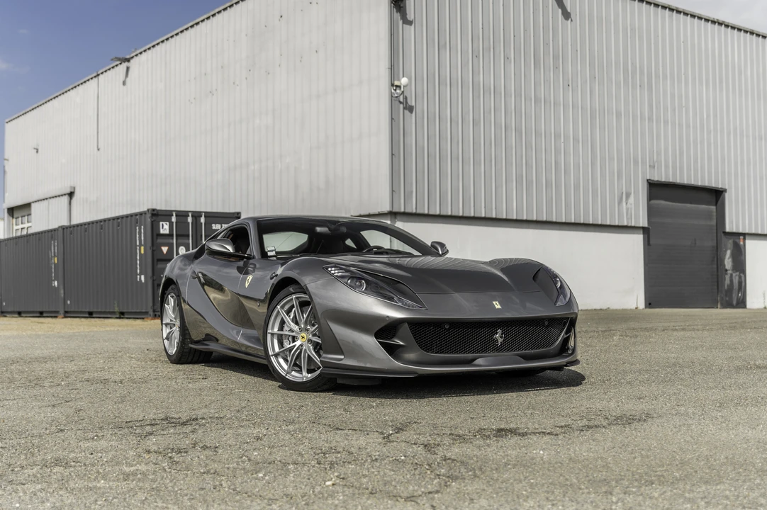 2018 Ferrari 812 Superfast - Image 9 of 31