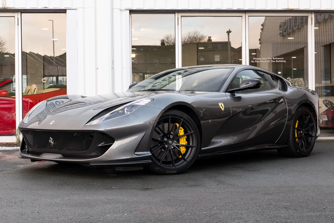 2018 Ferrari 812 Superfast - Image 9 of 31