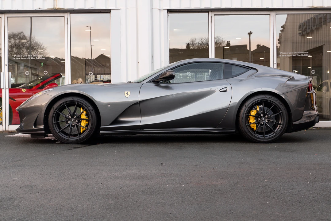 2018 Ferrari 812 Superfast - Image 8 of 31