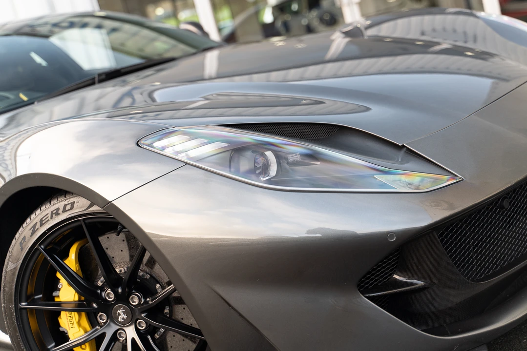 2018 Ferrari 812 Superfast - Image 18 of 31