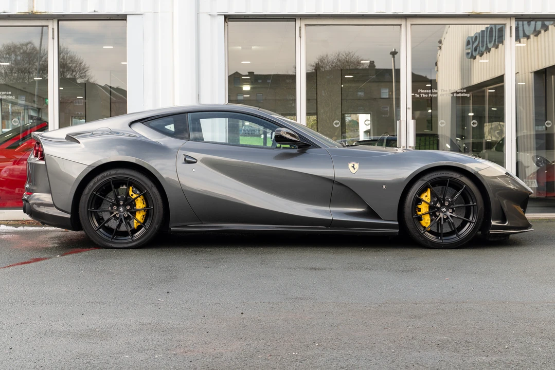 2018 Ferrari 812 Superfast - Image 20 of 31
