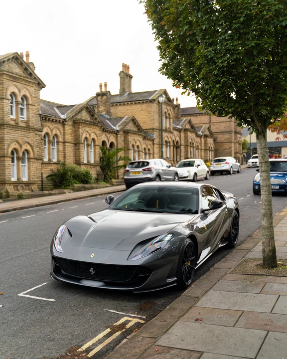 2018 Ferrari 812 Superfast - Image 10 of 31