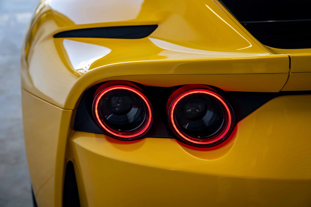 2018 Ferrari 812 Superfast - Image 22 of 31