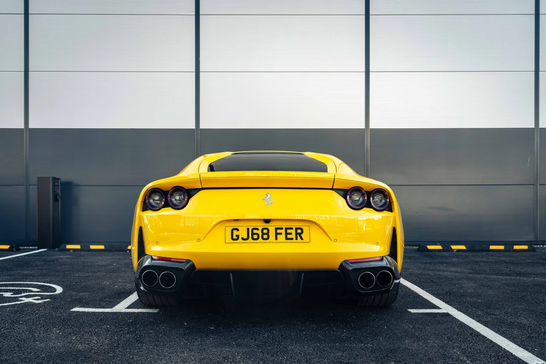 2018 Ferrari 812 Superfast - Image 6 of 31