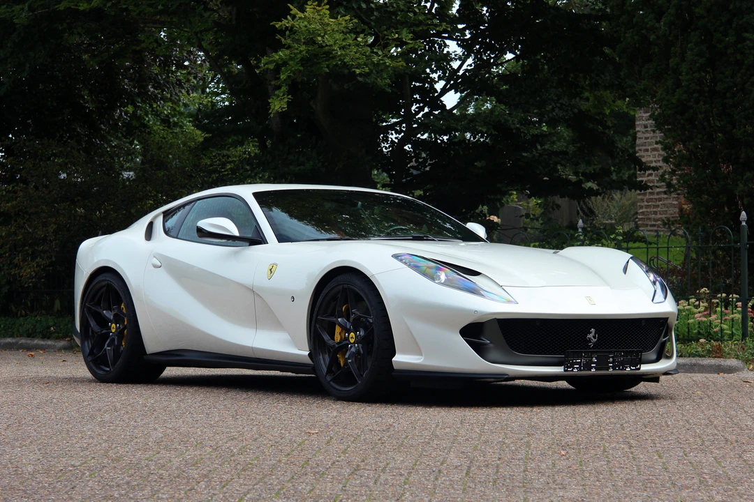 2018 Ferrari 812 Superfast - Image 10 of 31