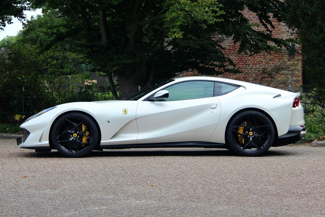 2018 Ferrari 812 Superfast - Image 4 of 31