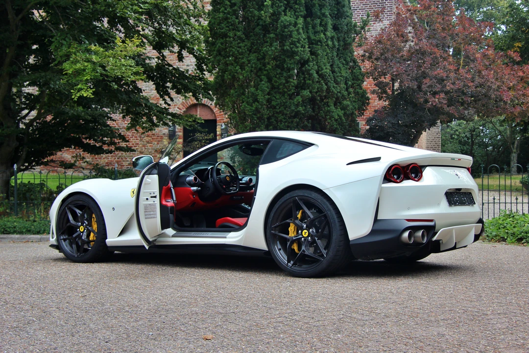 2018 Ferrari 812 Superfast - Image 16 of 31