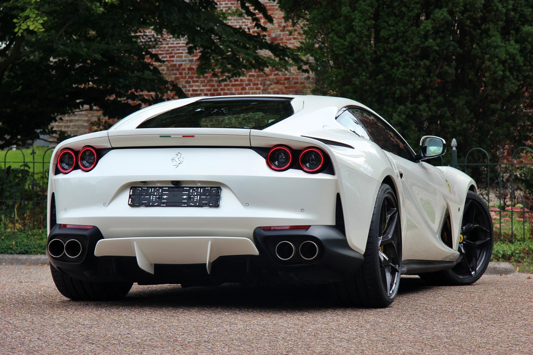 2018 Ferrari 812 Superfast - Image 17 of 31