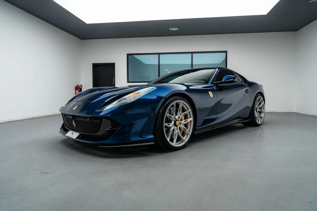 2018 Ferrari 812 Superfast - Image 9 of 31