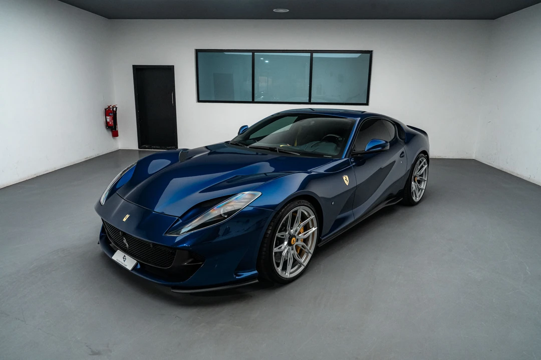 2018 Ferrari 812 Superfast - Image 17 of 31