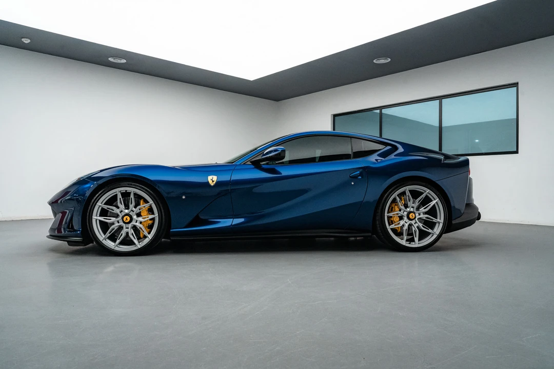 2018 Ferrari 812 Superfast - Image 8 of 31