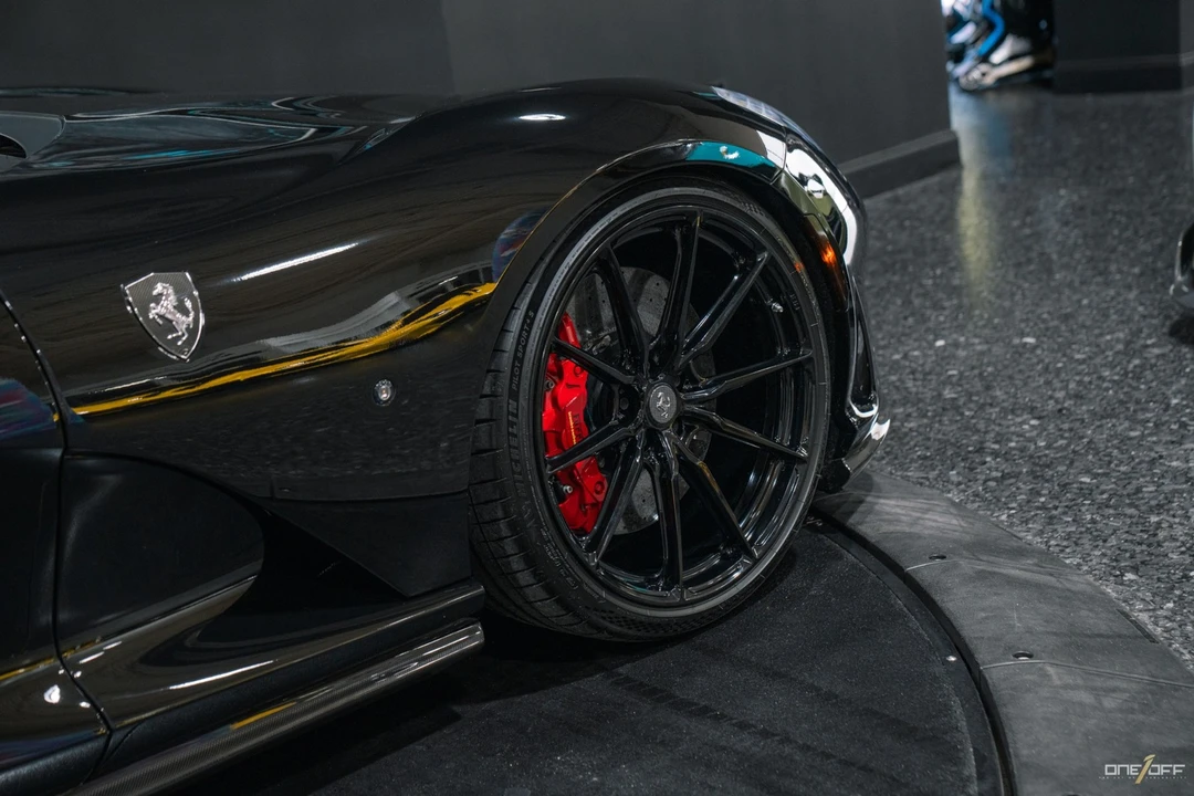 2018 Ferrari 812 Superfast - Image 9 of 31