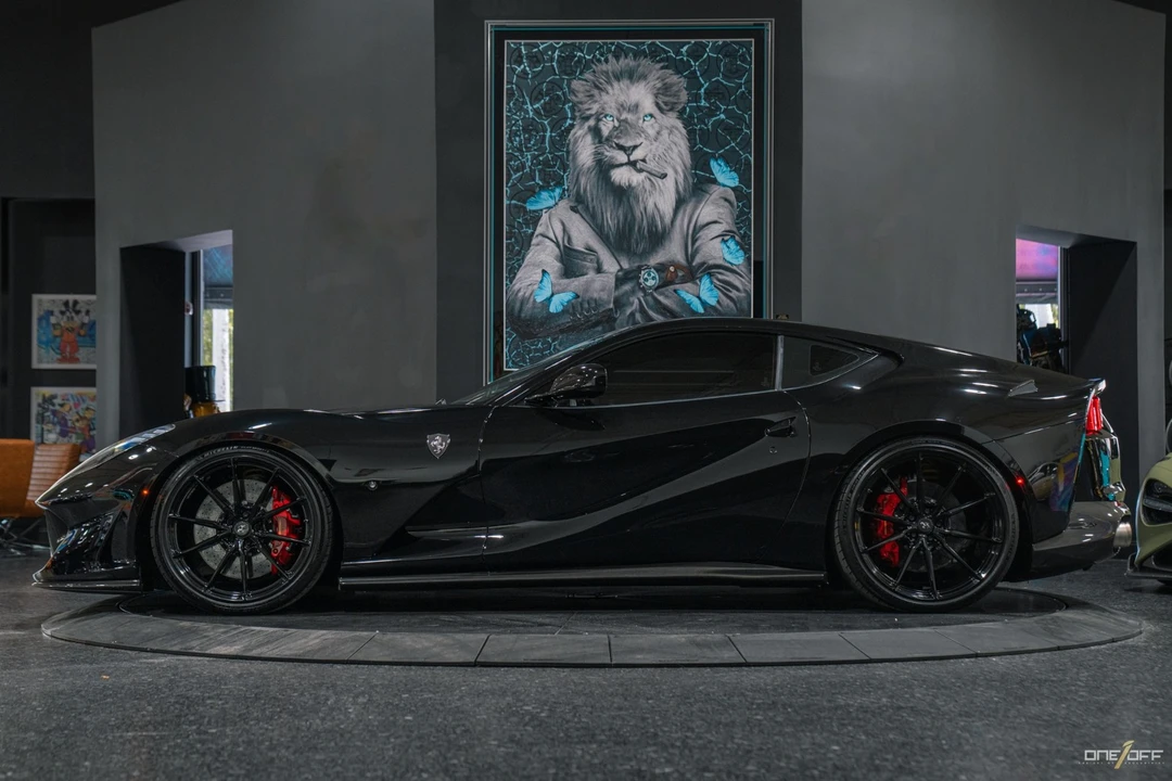 2018 Ferrari 812 Superfast - Image 25 of 31