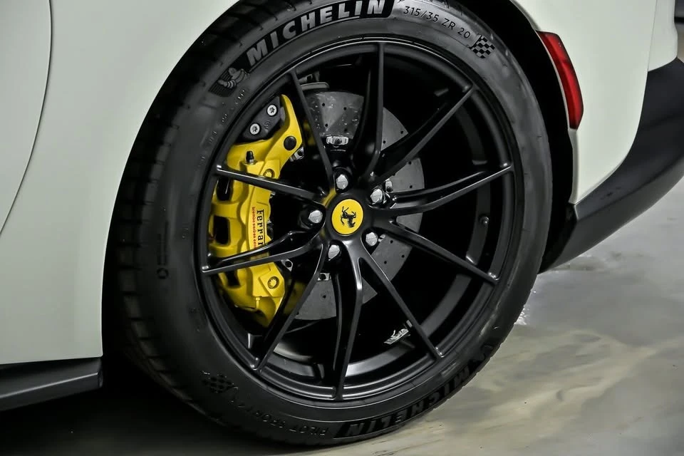 2018 Ferrari 812 Superfast - Image 19 of 20