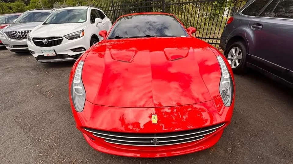 2018 Ferrari California T - Image 2 of 18