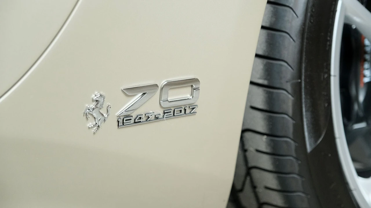 2018 Ferrari California T - Image 26 of 31