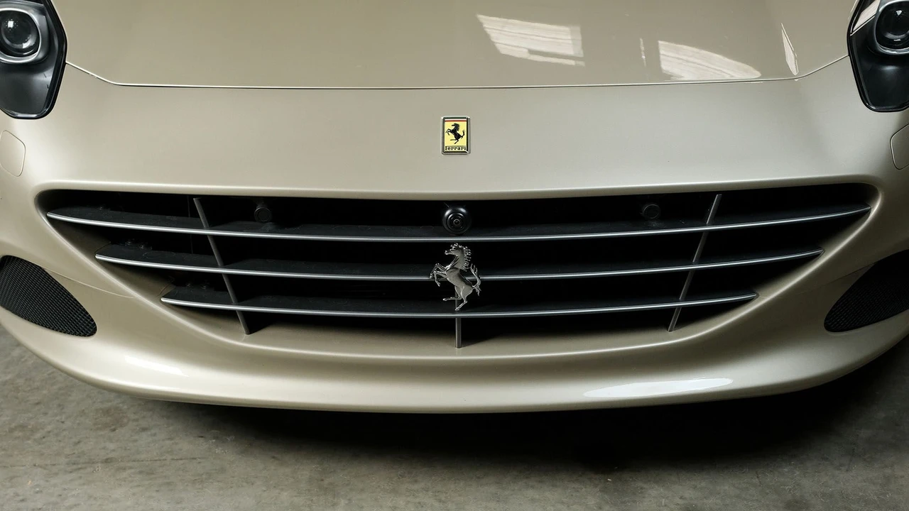 2018 Ferrari California T - Image 20 of 31