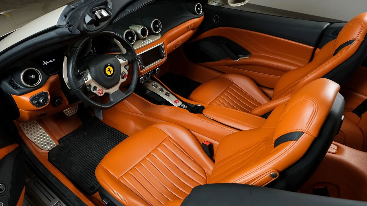 2018 Ferrari California T - Image 9 of 31