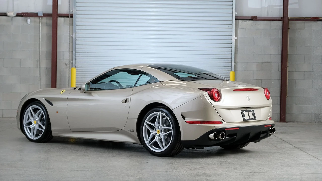 2018 Ferrari California T - Image 13 of 31
