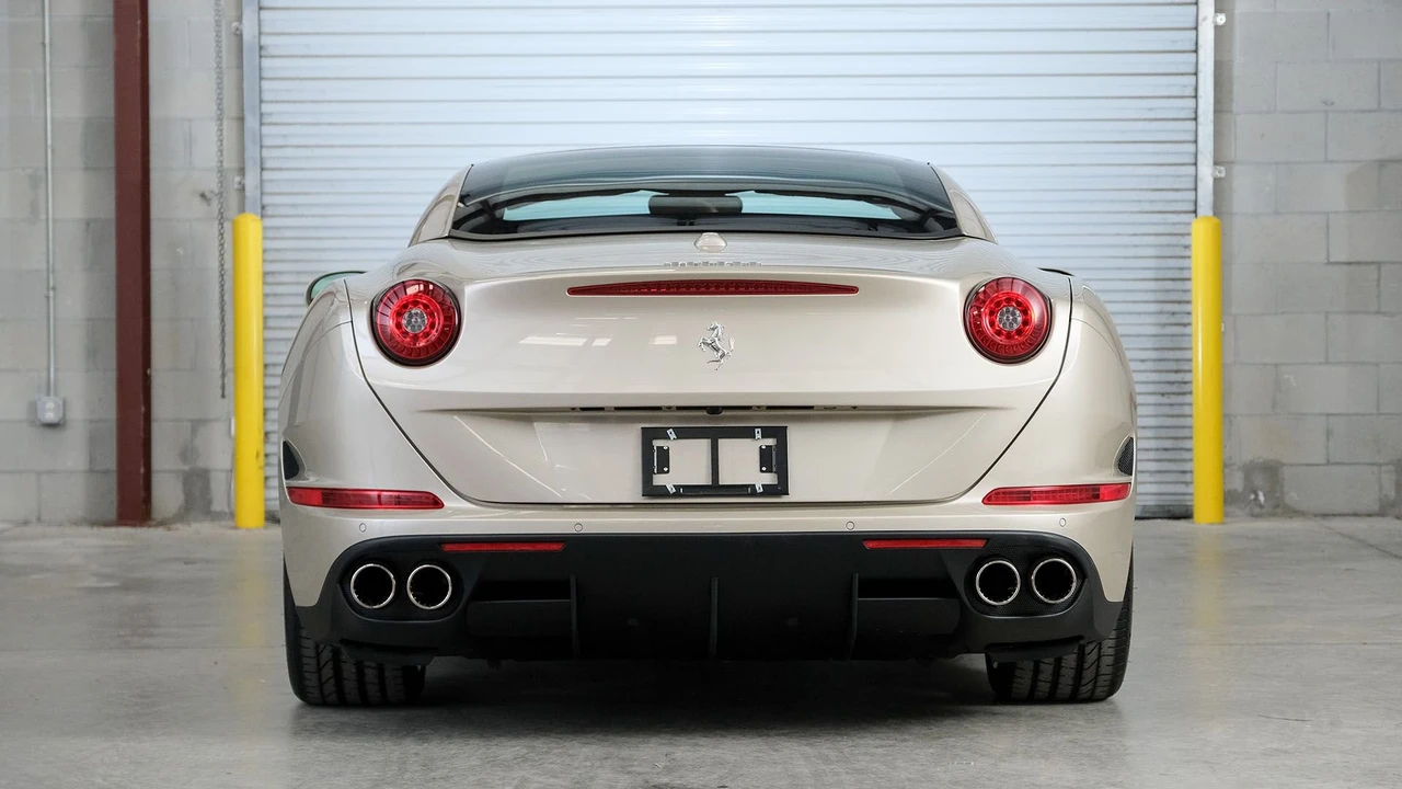 2018 Ferrari California T - Image 3 of 31