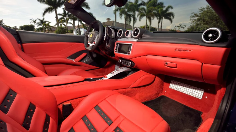 2018 Ferrari California T - Image 5 of 20