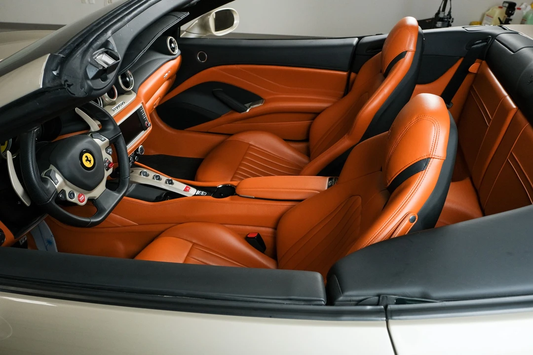 2018 Ferrari California T - Image 4 of 26