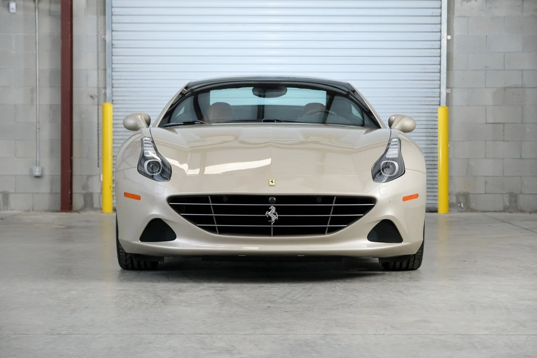 2018 Ferrari California T - Image 14 of 26