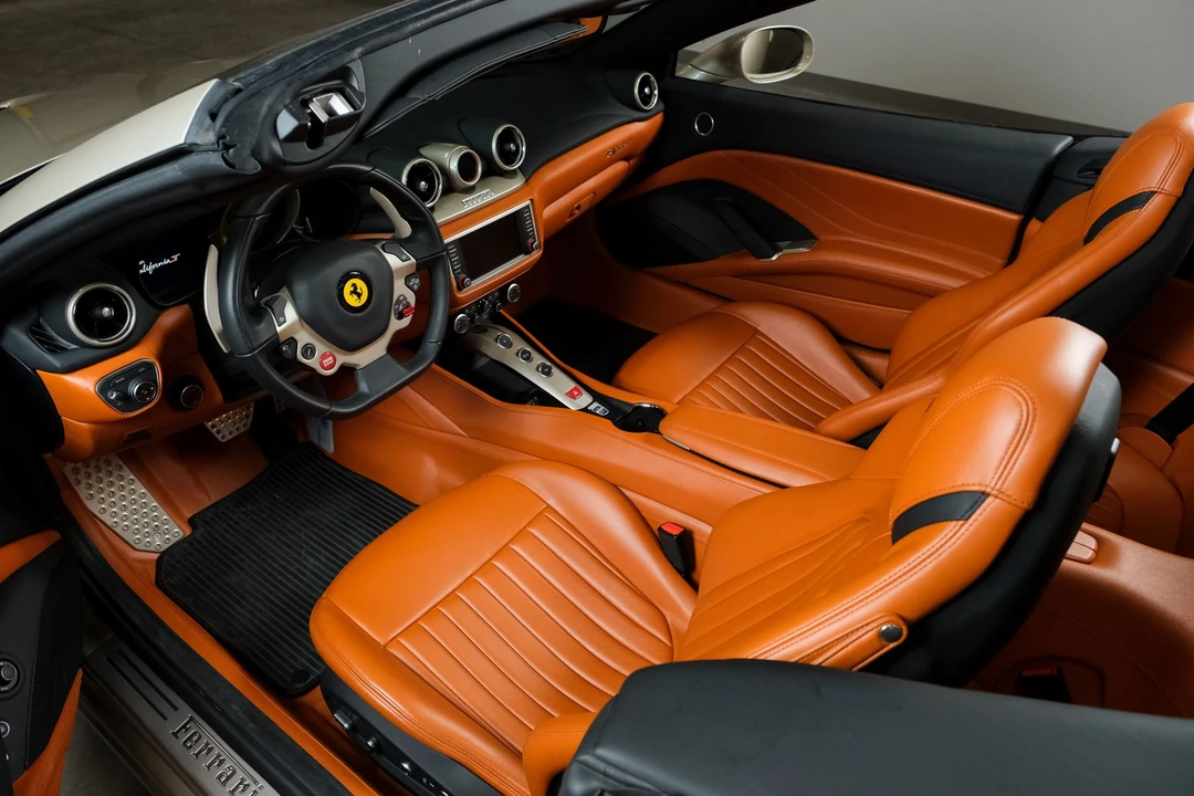 2018 Ferrari California T - Image 20 of 26