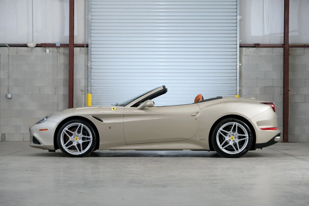 2018 Ferrari California T - Image 13 of 26