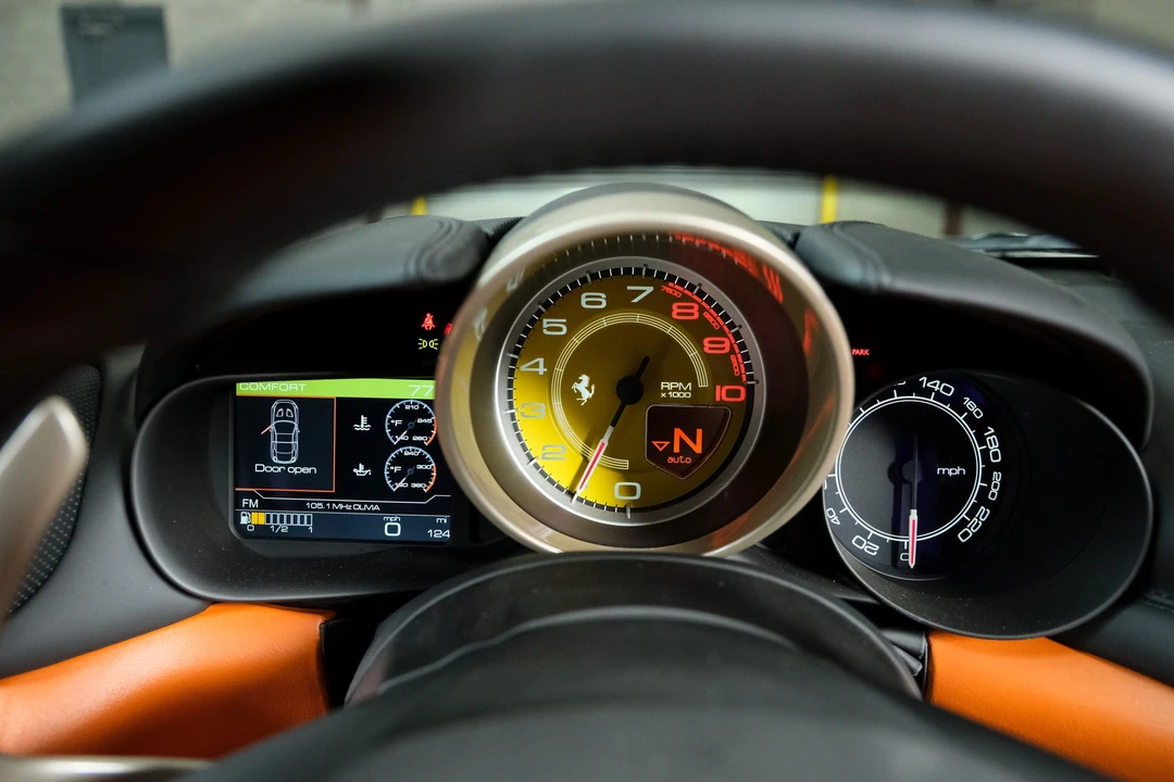 2018 Ferrari California T - Image 22 of 26
