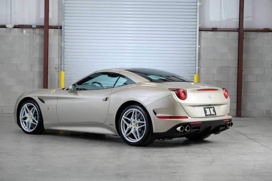 2018 Ferrari California T - Image 11 of 26